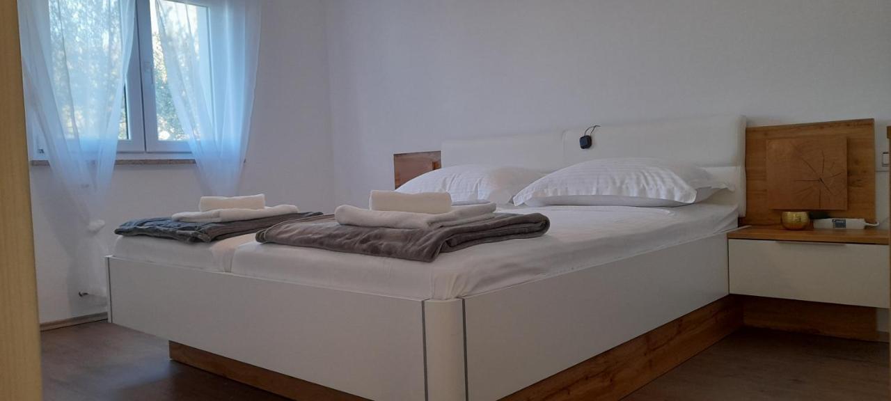 Holiday House Emjalemi Pula Zewnętrze zdjęcie