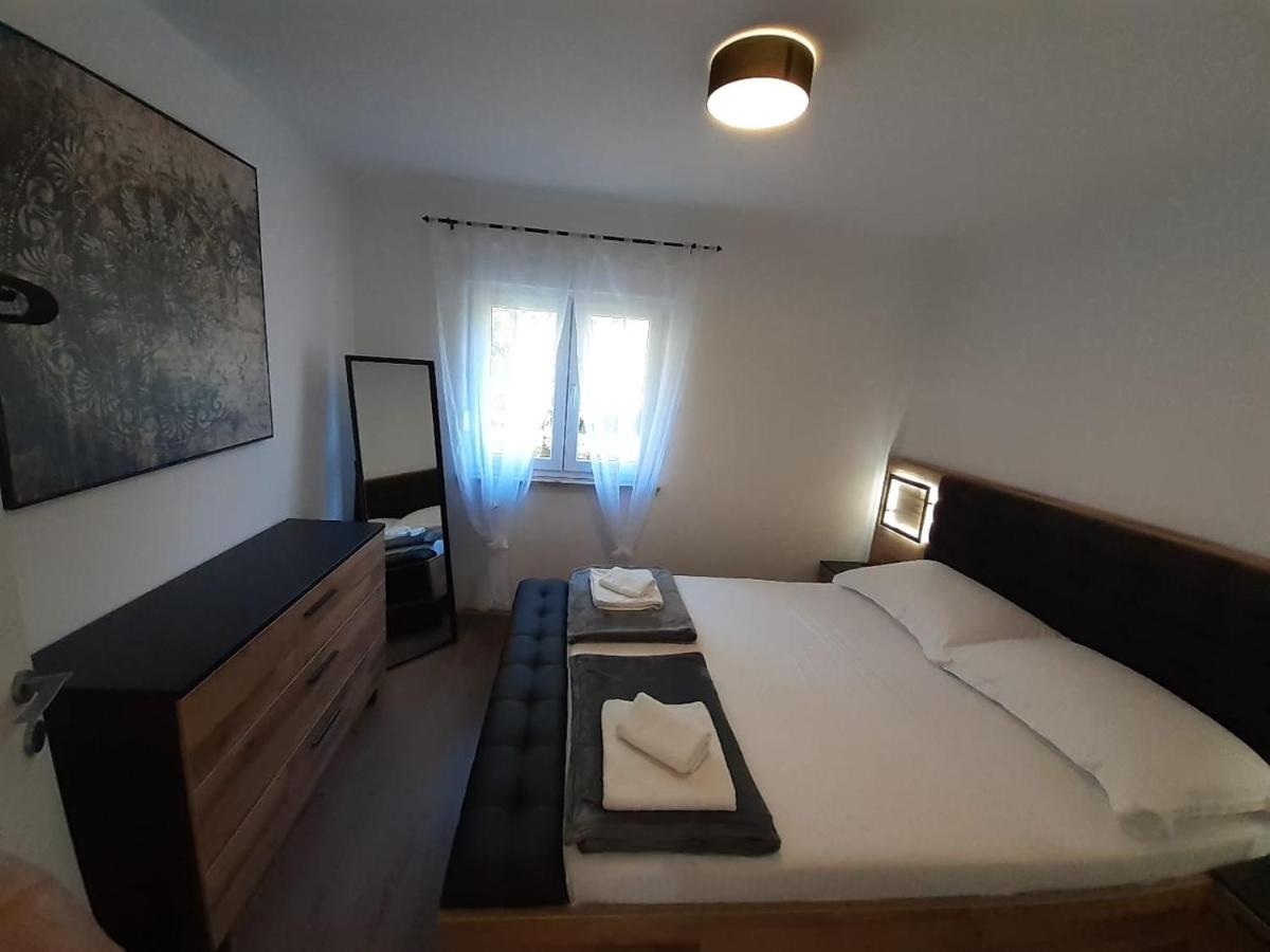 Holiday House Emjalemi Pula Zewnętrze zdjęcie