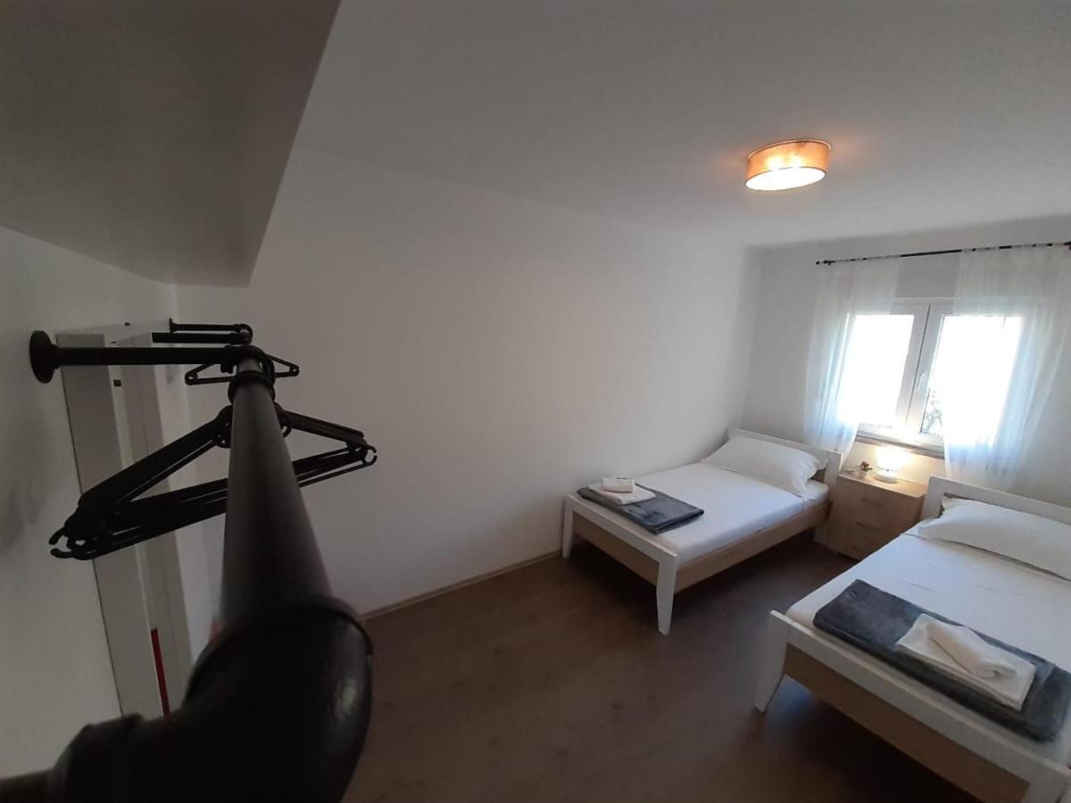 Holiday House Emjalemi Pula Zewnętrze zdjęcie