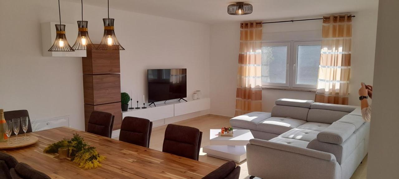 Holiday House Emjalemi Pula Zewnętrze zdjęcie