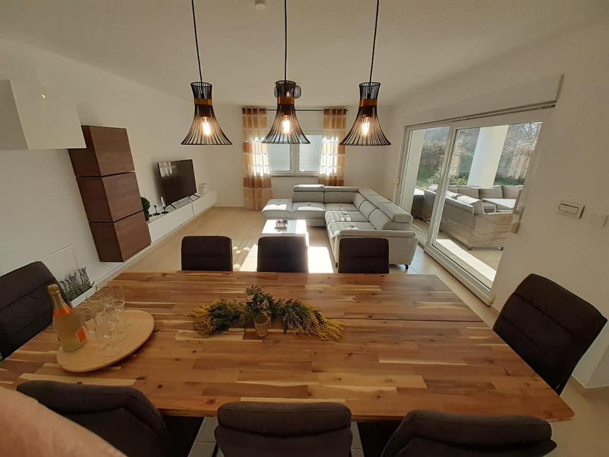 Holiday House Emjalemi Pula Zewnętrze zdjęcie
