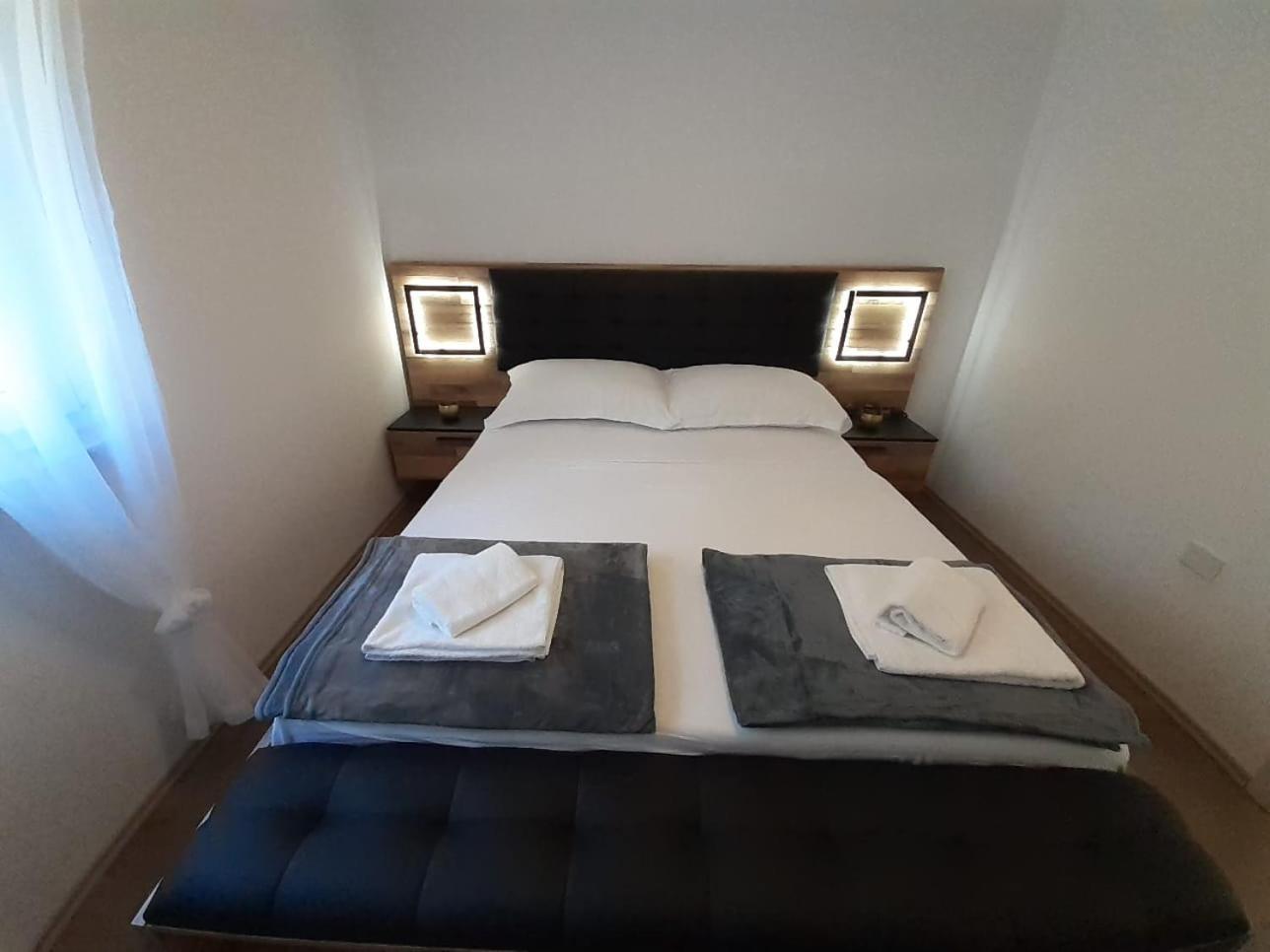 Holiday House Emjalemi Pula Zewnętrze zdjęcie
