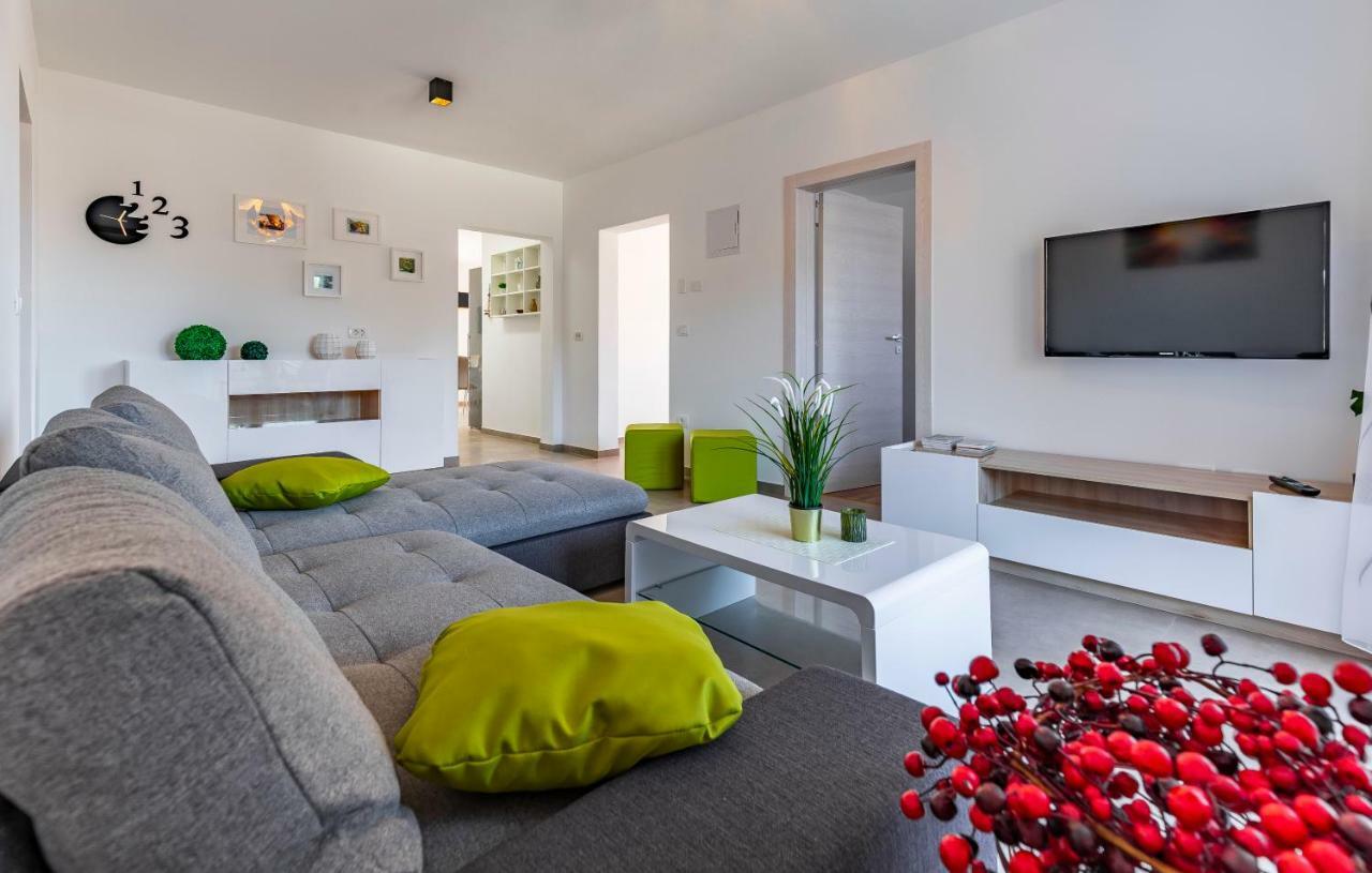 Holiday House Emjalemi Pula Zewnętrze zdjęcie
