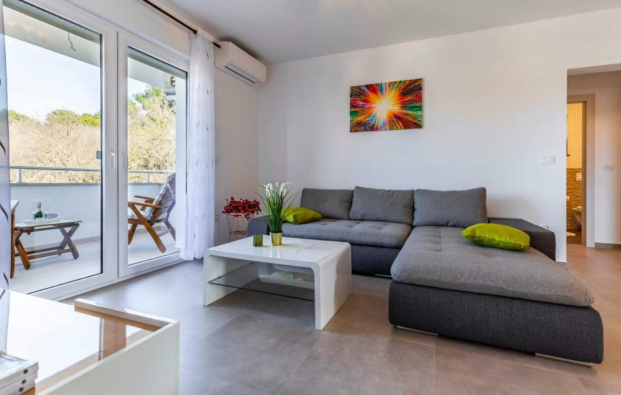 Holiday House Emjalemi Pula Zewnętrze zdjęcie