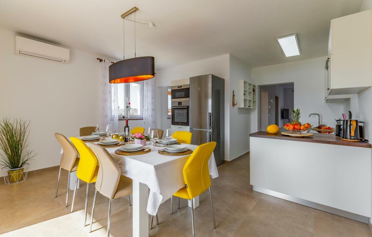 Holiday House Emjalemi Pula Zewnętrze zdjęcie