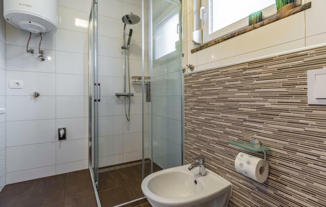 Holiday House Emjalemi Pula Zewnętrze zdjęcie