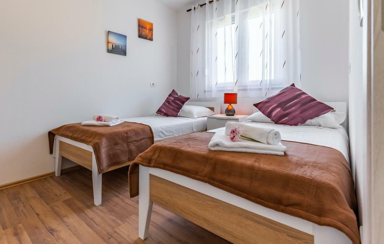 Holiday House Emjalemi Pula Zewnętrze zdjęcie